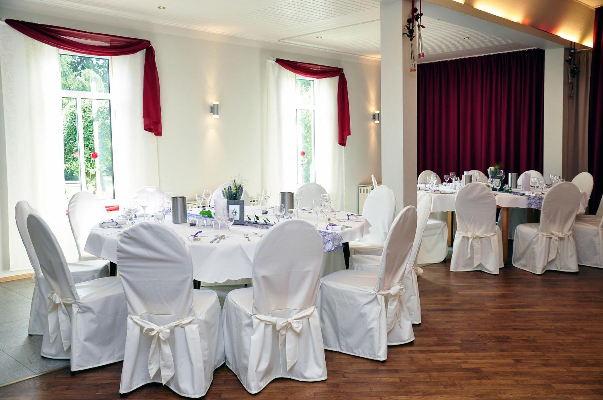 Hotel & Restaurant Zum Deutschen Hause Kirchhatten Kültér fotó